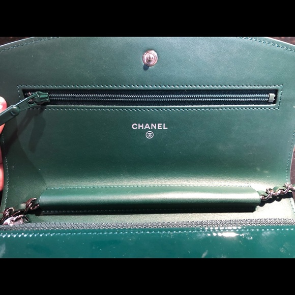 Chanel WOC in patent leather - Picture 4 of 5